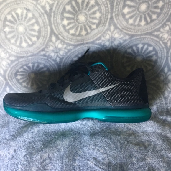 Nike Kobe X - Picture 6 of 14
